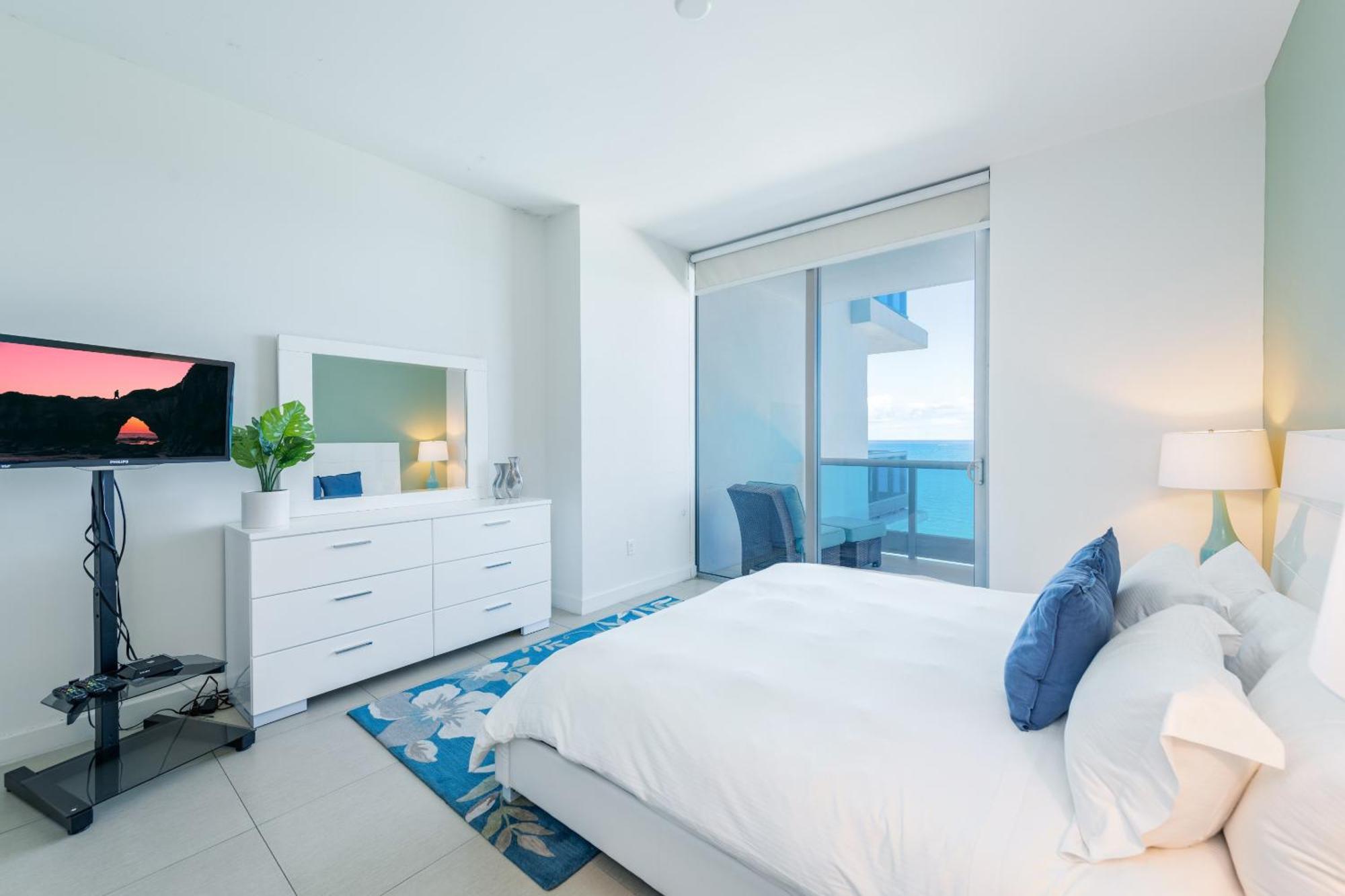 Bluebird Suites Monte Carlo Miami Beach Zimmer foto