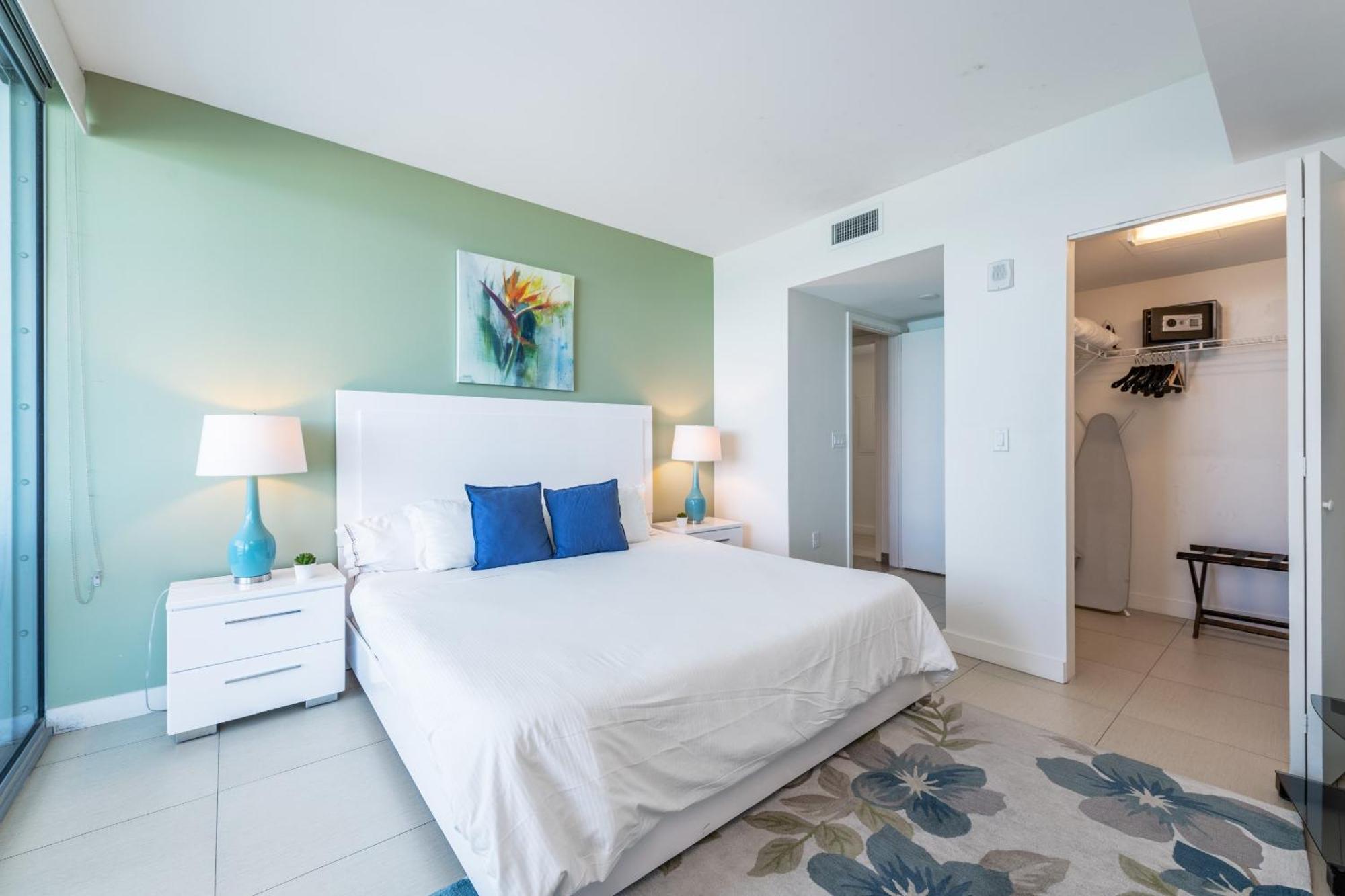Bluebird Suites Monte Carlo Miami Beach Zimmer foto