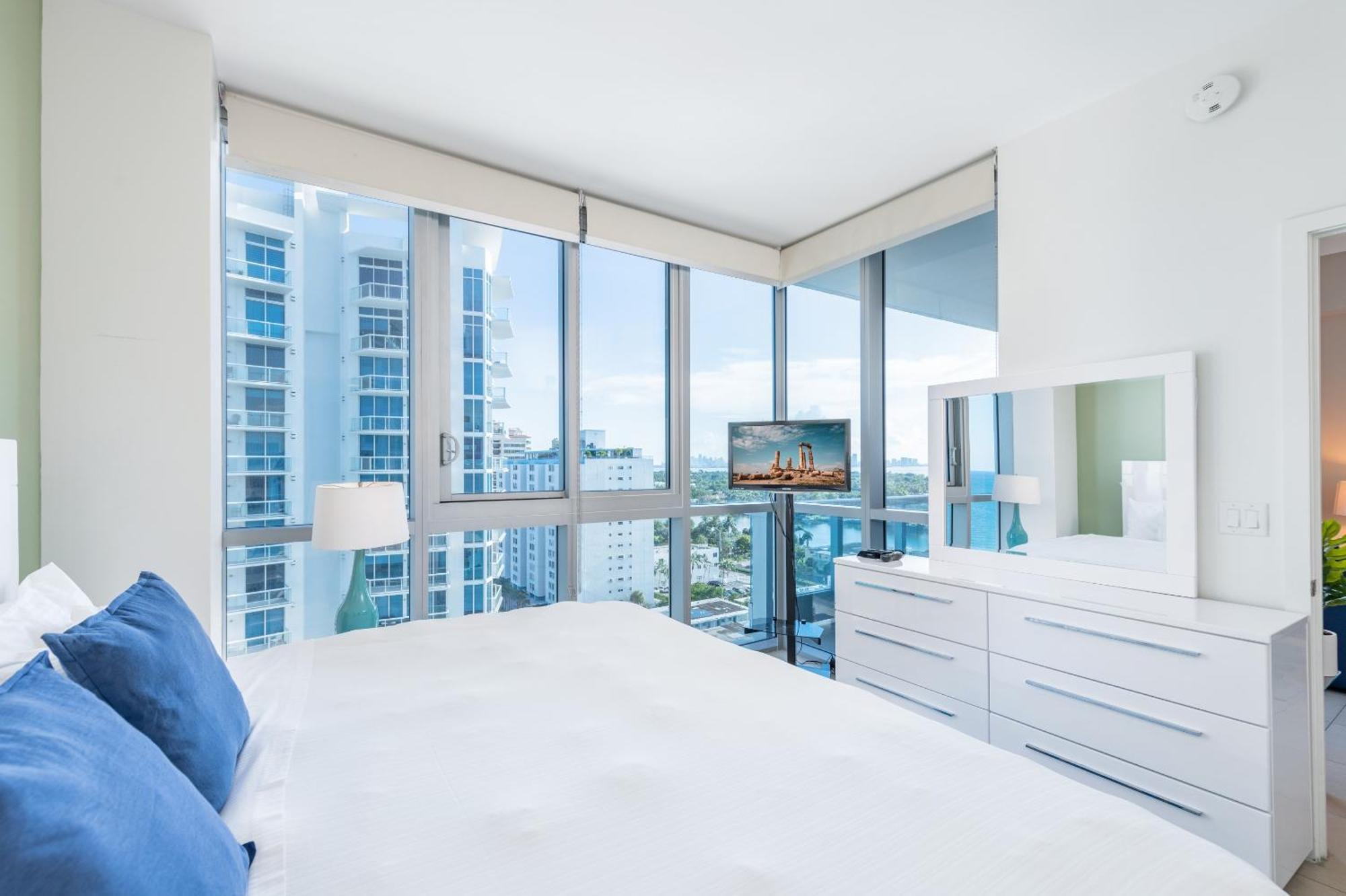 Bluebird Suites Monte Carlo Miami Beach Zimmer foto