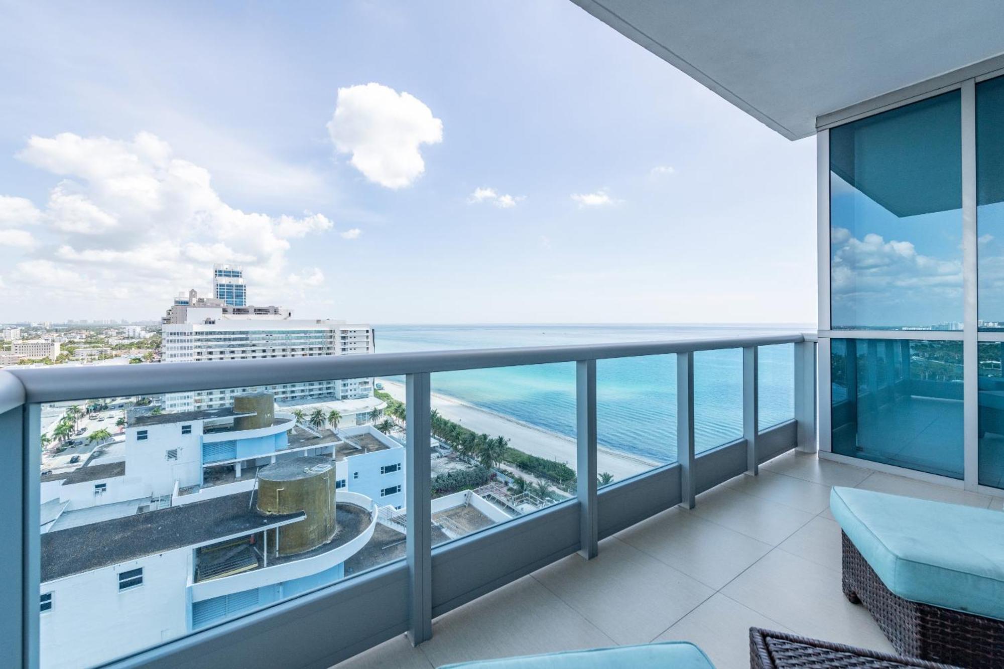 Bluebird Suites Monte Carlo Miami Beach Zimmer foto